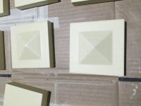 Hand Painting on Little Pyramid for Kitchen 